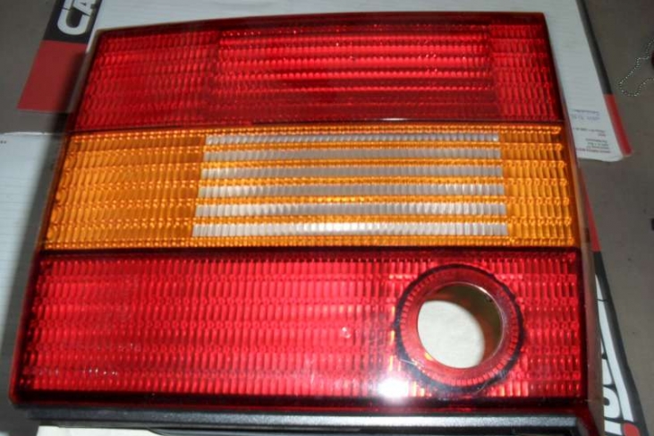 Achterlicht rechtsbinnen sedan passat 94-97