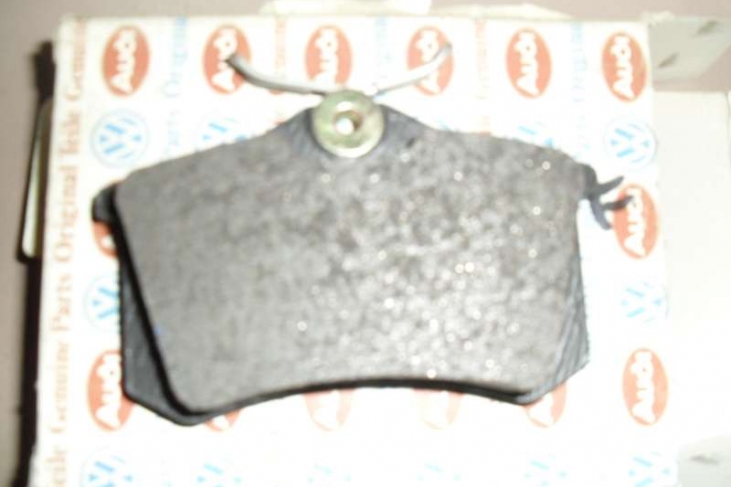 Remblokken voor schijfremmen achteraan 15 mm (16V) Scirocco/Corrado 84-92, Golf/Jetta 84-98, Polo Classic 97-00, Seat Cordoba/Vario 93-99, Ibiza 93-99
