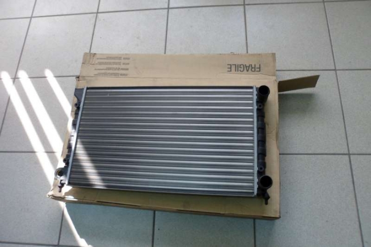Radiator passat 88-93 525 mm voor PB, PF en RP motoren