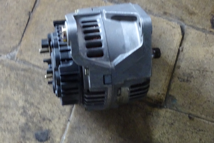 Alternator 90A Audi A4/A6/Cabriolet + Vw Passat