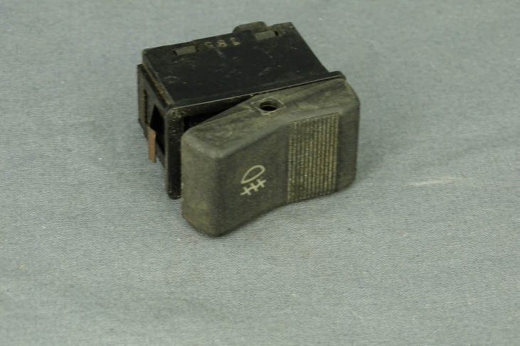 Mistlichtschakelaar Audi 100