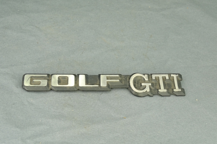 Logo Golf 2 GTI achteraan tot 87 gebruikt