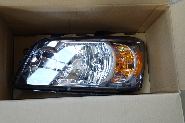Koplamp links Toyota Highlander 04-06