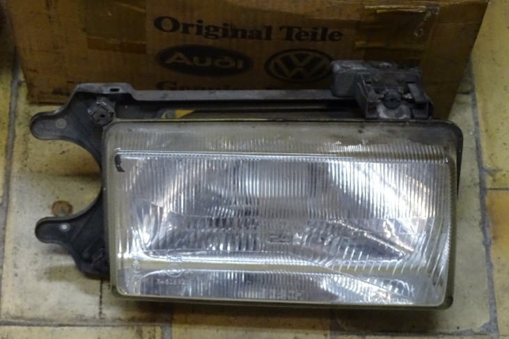 Koplamp rechts Audi 80 B2 sedan  gebruikte staat