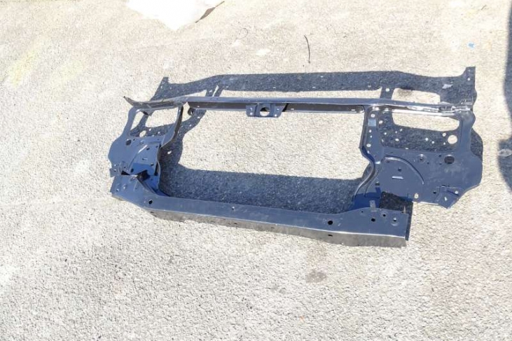 Voorfront Nissan Bluebird T12 86-91