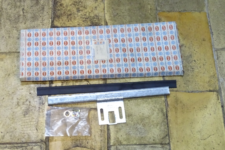 Ruitenschoen met rubber en montageset Vw Golf 2 / Polo 